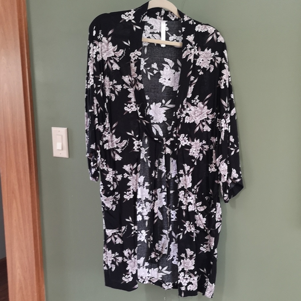 Spiritual Gangster Floral Kimono Cover Up w/ Tie One Size Longer Length
